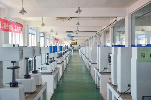 Сборочный цех металлографического оборудования